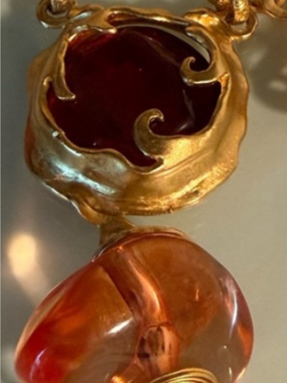 Exquisite & Unique necklace Style Art Nouveau